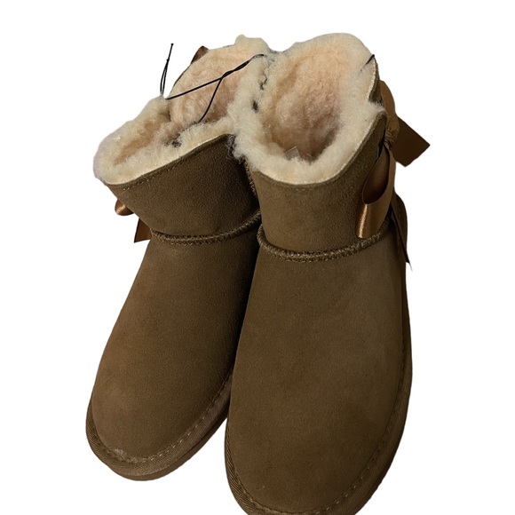 Bear Paw Women’s Boots - Picture 6 of 8